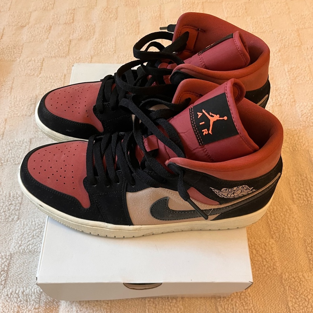 Women’s Jordan 1 Mid Canyon Rust